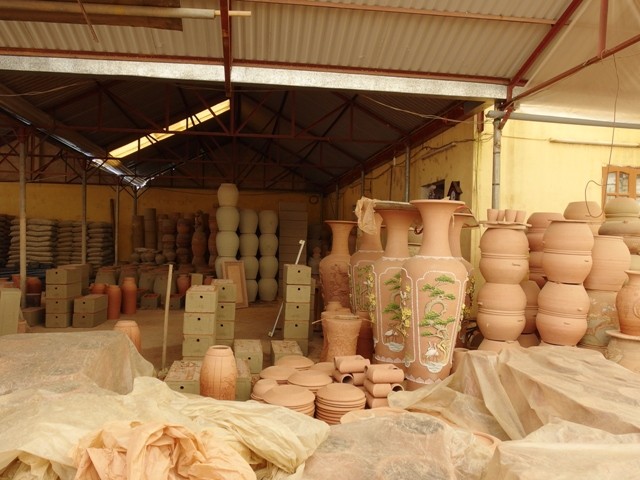 Besuch bei Keramik-Dorf Phu Lang in Bac Ninh - ảnh 2