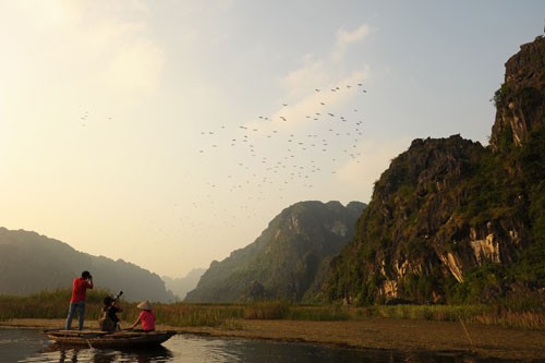 Genuss der unberührten Landschaft im Naturreservat Van Long - ảnh 3