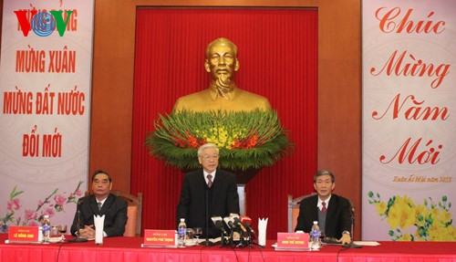 Akademiker, Wissenschaftler und Künstler leisten großen Beitrag zu Erfolgen des Landes - ảnh 1