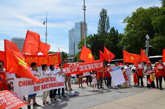 Internationale Gemeinschaft kritisiert die Änderung der urspünglichen Lage im Ostmeer durch China - ảnh 1