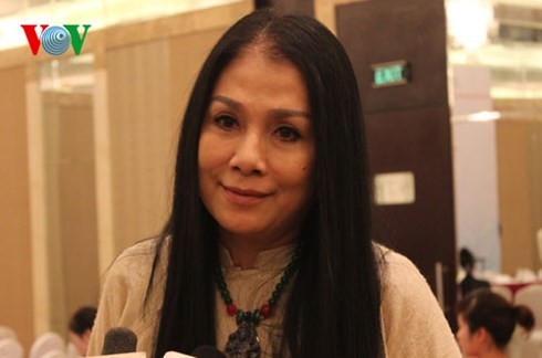 Vietnamesische Modenschau in den USA - ảnh 1