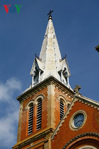 Die einzigartige Architektur der Kirchen im ganzen Land - ảnh 12