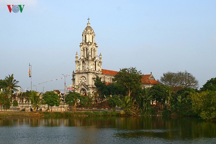 Die einzigartige Architektur der Kirchen im ganzen Land - ảnh 14