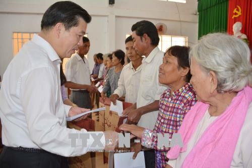 Versorgung für bedürftige für verdienstvolle Menschen - ảnh 1