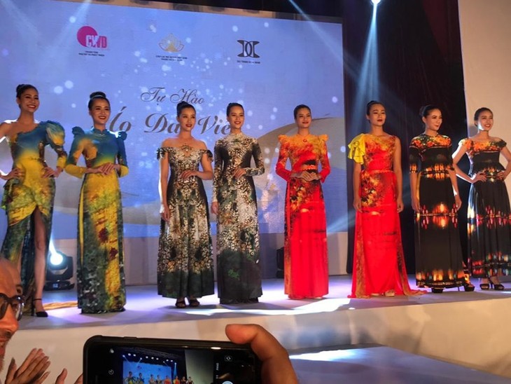 Modenschau „Stolzes vietnamesisches Ao Dai“ - ảnh 1