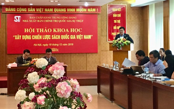 Seminar über die Ausarbeitung der Nationalstrategie für Bücher in Hanoi - ảnh 1