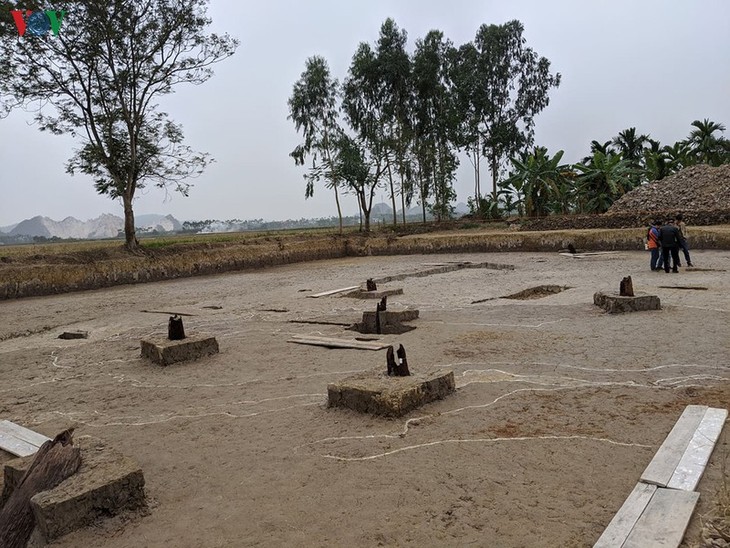 Holzsäule in Cao Quy sind für Forschung beim Kampfsieg Bach Dang interessant - ảnh 1