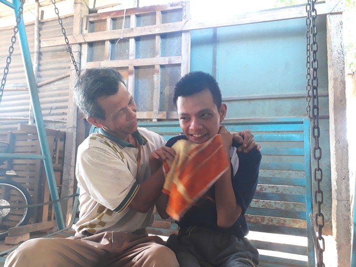 Unterstützung für Agent-Orange-Opfer bei der Bewältigung von Schwierigkeiten - ảnh 1