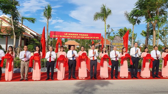 Einweihung des Kulturparks und der Gedenkstätte von To Huu - ảnh 1