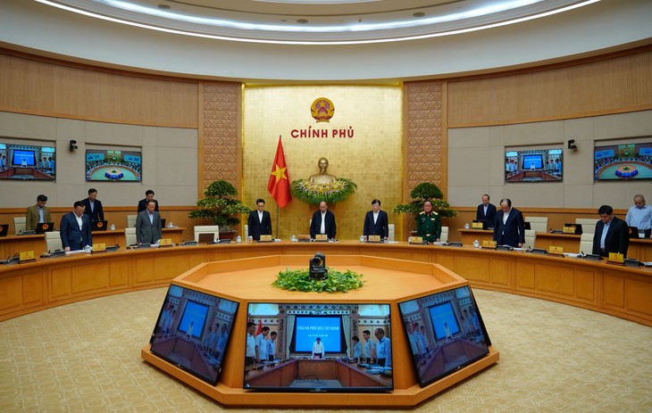 Schweige-Minuten der Regierung für Katastrophenopfer  - ảnh 1