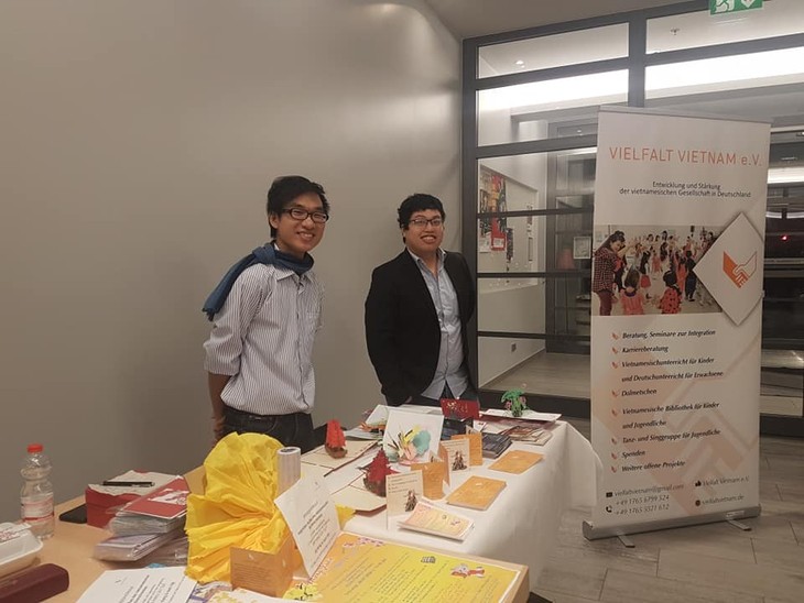 Vielfalt Vietnam e.V. hilft Vietnamesen bei Integration und Bewahrung der Tradition in Deutschland  - ảnh 1