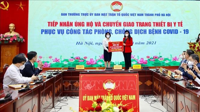 Hanoi erhält medizinische Ausrüstungen zur Covid-19-Bekämpfung - ảnh 1