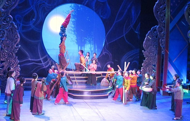 Kombination des Cai Luong-Gesangs und des Zirkus im Stück „Muttergöttin“ - ảnh 1