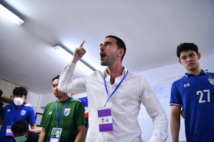 Unerwartete Aussage des Trainers der thailändischen U23-Mannschaft vor dem Spiel mit Vietnam  - ảnh 1