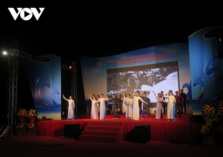 Das Kunstprogramm „Meer, Insel - Herz des Landes” in Ly Son - ảnh 1