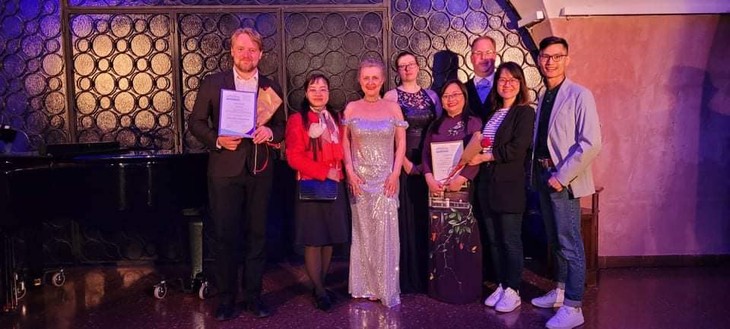 Vietnamesisch stolz zum ersten Mal durch die „Winterreise“ auf der Bühne in Wien präsentiert - ảnh 1