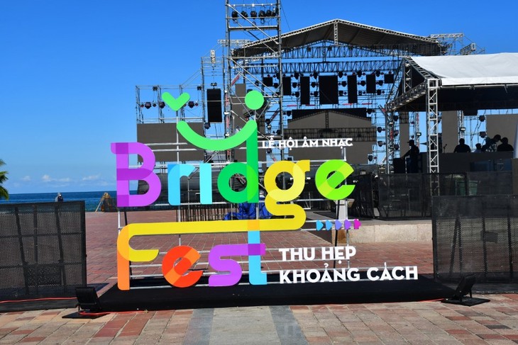 BridgeFest 2022 richtet sich auf humane Wirtschaft aus - ảnh 1