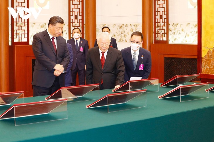 Förderung der stabilen und nachhaltigen Entwicklungen zwischen Vietnam und China  - ảnh 2