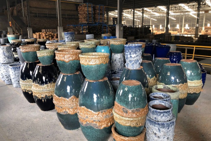 Der Tourismus in Binh Duong ist mit traditionellen Handwerksberufen verbunden - ảnh 1