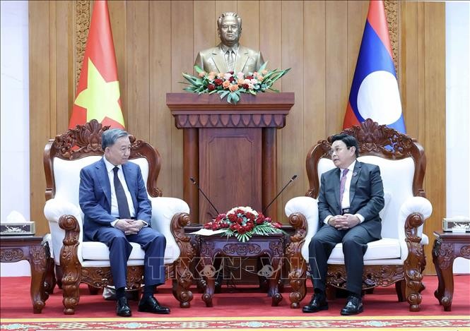 Staatspräsident To Lam trifft den laotischen Parlamentspräsidenten Saysomphone Phomvihane - ảnh 1