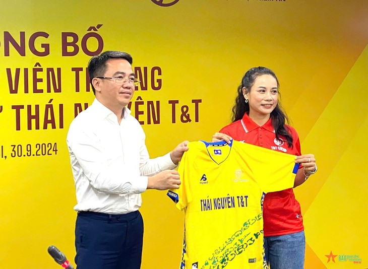 FC Thai Nguyen T&T hat neue Trainerin mit AFC- Pro-Lizenz - ảnh 1