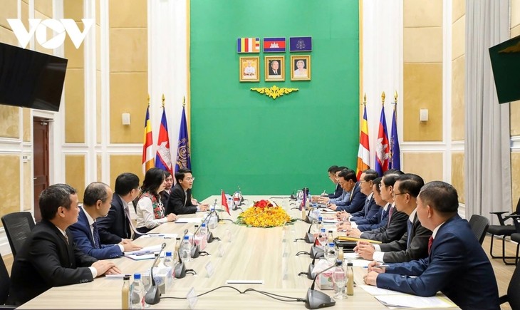 Delegation des Außenministeriums besucht Kambodscha - ảnh 1