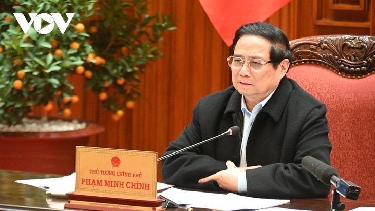 Premierminister Pham Minh Chinh leitet die Sitzung über das Bauprojekt des Flughafens Long Thanh - ảnh 1