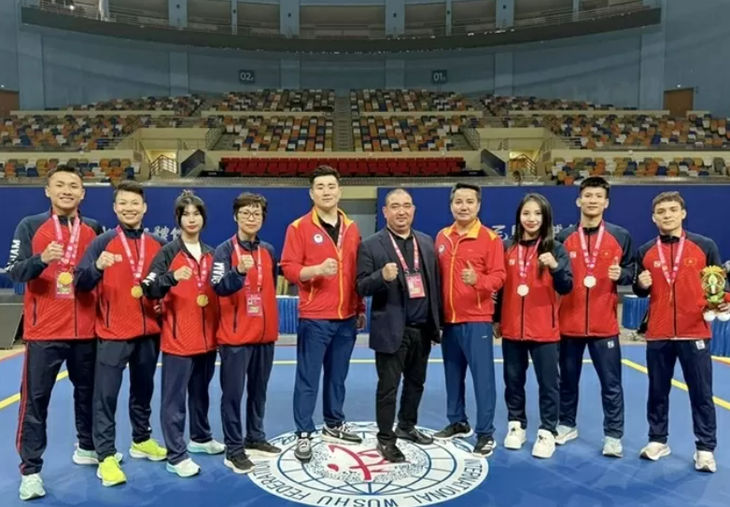 Wushu-Nationalmannschaft Vietnams gewinnt vier Goldmedaillen bei Weltmeisterschaften im Wushu Sanda - ảnh 1