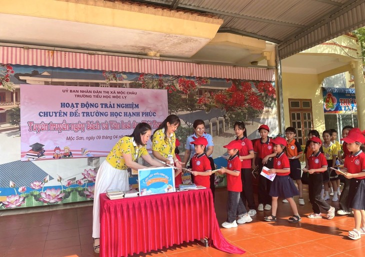 Verbreitung der Lesekultur in der Gemeinschaft - ảnh 1