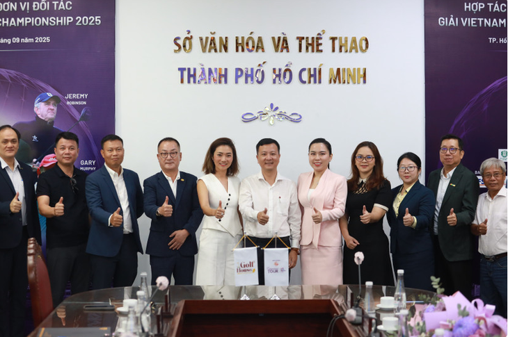 Ho-Chi-Minh-Stadt startet das internationale Golfturnier „Vietnam Legends Championship 2025“ - ảnh 1
