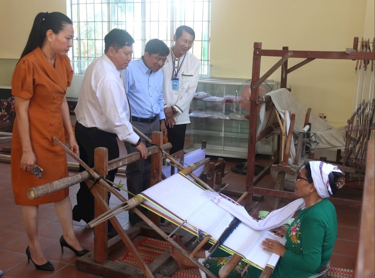 Zahlreiche Kulturaktivitäten zur Werbung für Kulturerbe der Cham - ảnh 1