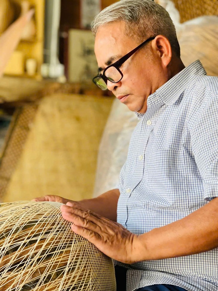 Handwerker bringen Vietnams Rattan- und Bambusprodukte in die Welt - ảnh 1