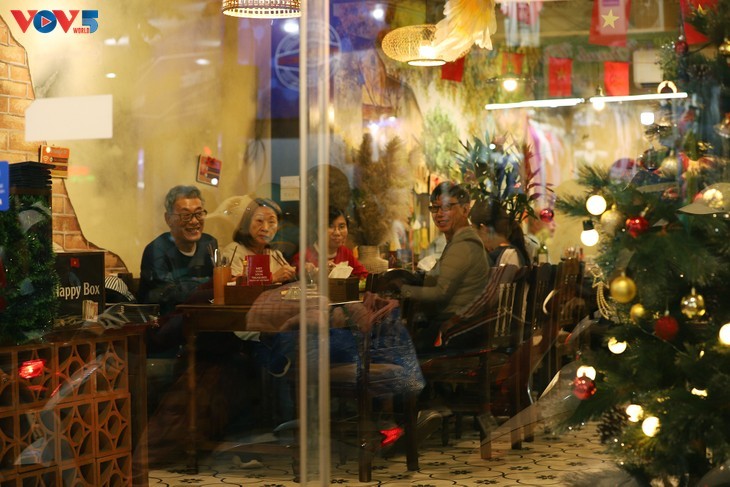 Strahlende Weihnachtszeit in Hanoi - ảnh 19