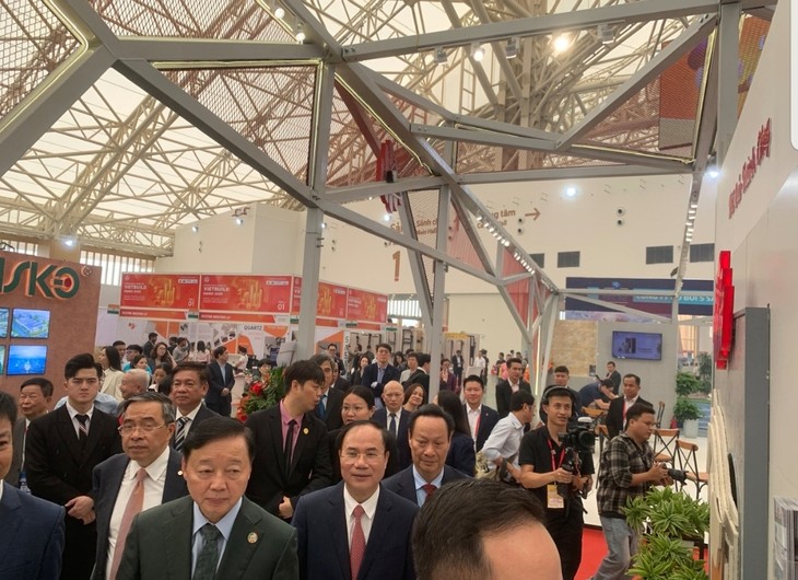 Eröffnung der internationalen Baumesse VIETBUILD Hanoi 2026 - ảnh 3