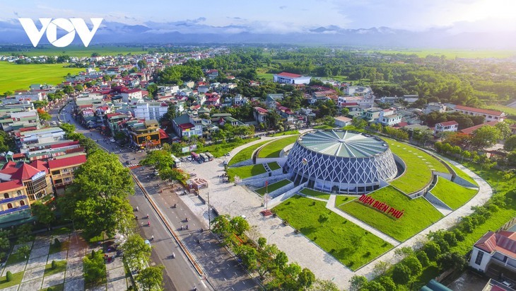 67e anniversaire de la victoire de Diên Biên Phu: une fresque panoramique de 3200m2 - ảnh 1