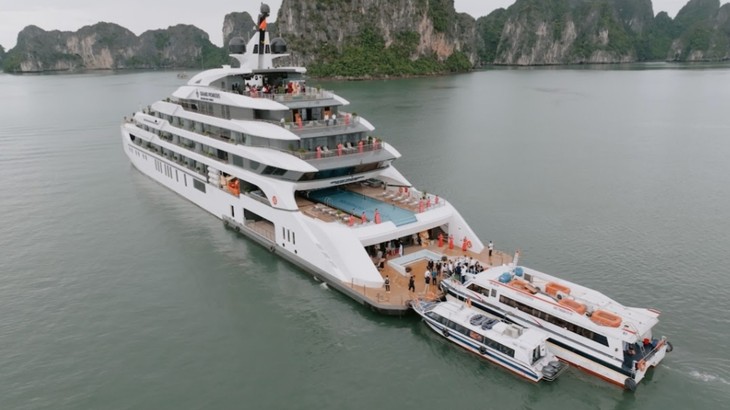 Ha Long: Lancement de la croisière «Heritage» - ảnh 1