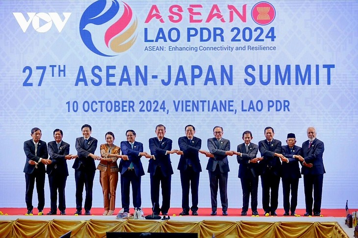 Le Vietnam s'engage à renforcer une coopération étroite et mutuellement bénéfique au sein de l’ASEAN et avec les pays partenaires - ảnh 1