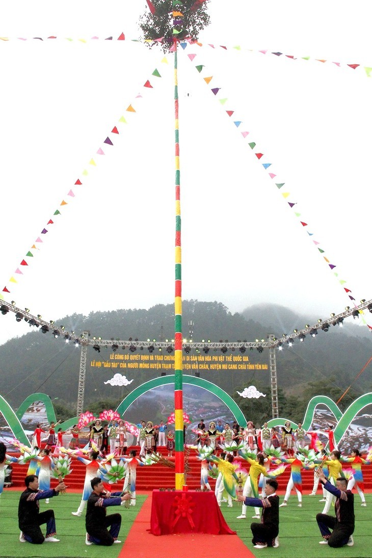 Gầu Tào - Le festival le plus important de l'année des Mông de Yên Bái - ảnh 5