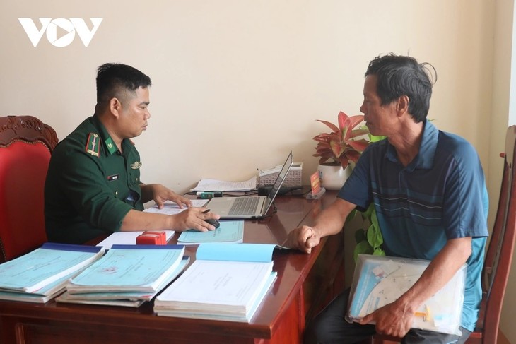 Engagement de l’armée dans la lutte contre la pêche INN, pour la défense de la souveraineté nationale et le développement durable de la pêche vietnamienne - ảnh 3