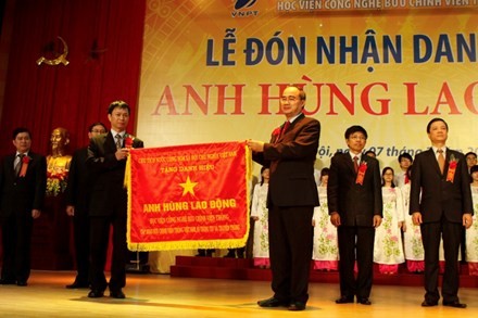 Học Viện Công nghệ Bưu chính Viễn thông nhận Danh hiệu Anh hùng Lao động - ảnh 1