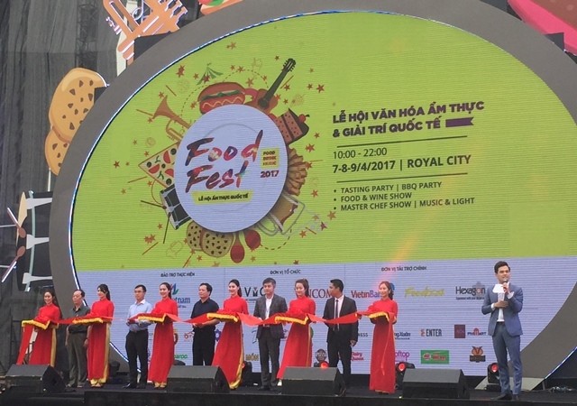 Festival Budaya Kuliner dan Hiburan Internasional diadakan di kota Ha Noi untuk pertama kalinya - ảnh 1