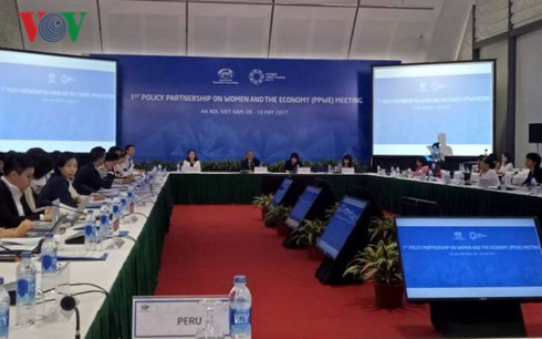 Konferensi ke-2 Pejabat Senior APEC dan sidang-sidang yang bersangkutan diadakan di kota Ha Noi - ảnh 1