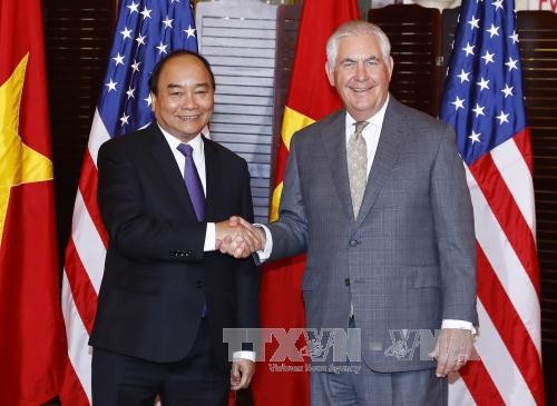 PM Vietnam, Nguyen Xuan Phuc menghadiri resepsi kenegaraan  - ảnh 1