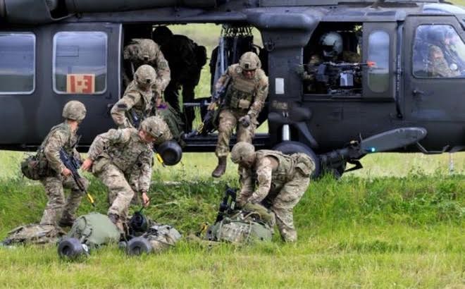 NATO untuk pertama kalinya melakukan latihan perang defensif berskala besar di Baltik - ảnh 1