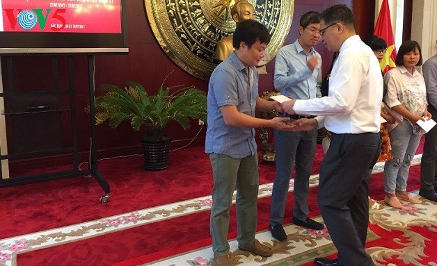 Memperingati ultah ke-70 Hari Prajurit Disabilitas dan Martir Vietnam (27/7) di berbagai negara - ảnh 1