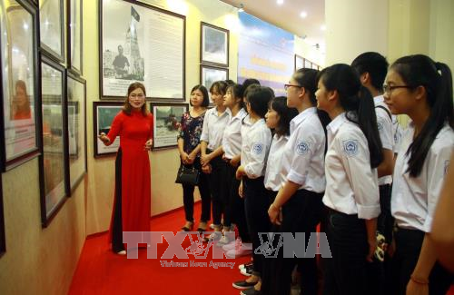 Pameran peta dan pemajangan dokumen “Hoang Sa, Truong Sa-wilayah Vietnam:  Bukti-bukti sejarah dan hukum - ảnh 1