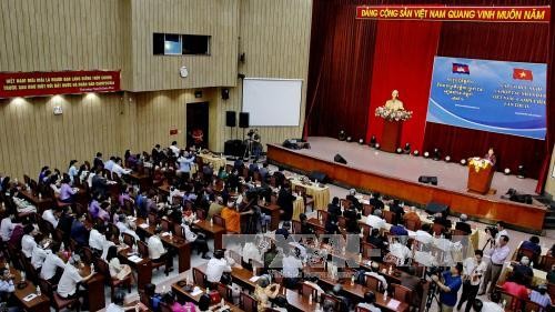 Pertemuan persahabatan dan kerjasama antara rakyat Vietnam-Kamboja - ảnh 1