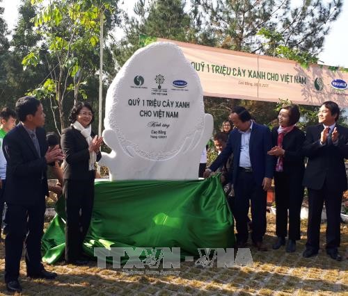 Wapres Vietnam, Dang Thi Ngoc Thinh melakukan temu kerja dengan Provinsi Cao Bang - ảnh 1