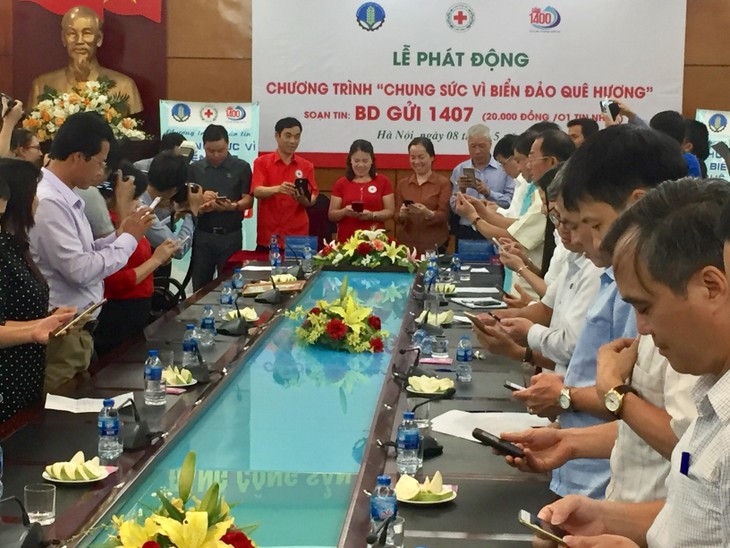 Menggerakkan Program “Padu tangan demi laut dan pulau kampung halaman” - ảnh 1