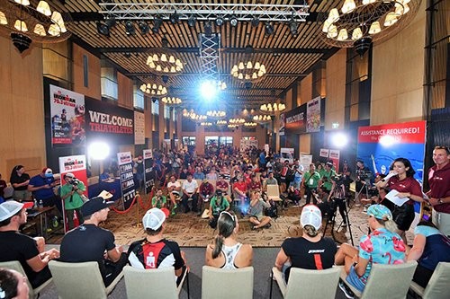 Lomba Ironman 70.3: Rekor dengan lebih dari 1.600 atlet peserta - ảnh 1